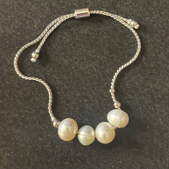 Freshwater Pearls on Silver Tone Sliding Clasp Bracelet - Picture 2 of 3